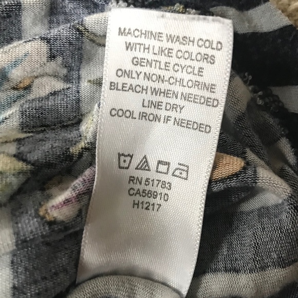 🍂5/10$!! Cute Striped/Floral Tank - Picture 10 of 11